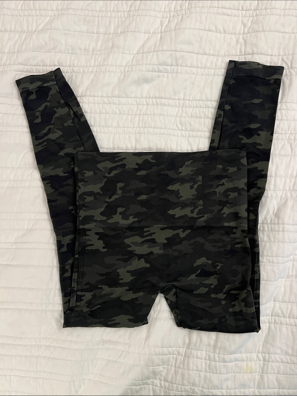 SPANX Women’s  Camo Leggings - Black & Dark Green